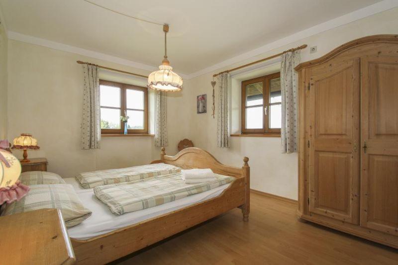Ferienwohnungen Reiter Kirchanschoring Room photo